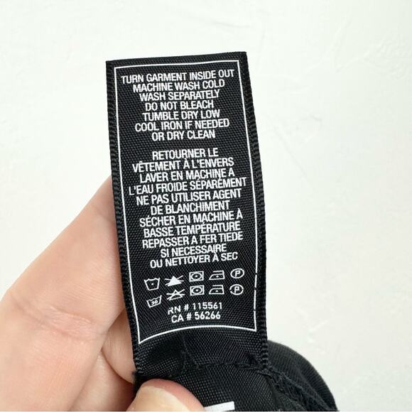 7 For All Mankind Black Off the Shoulder Cropped Leg Tencel Linen Jumpsuit Sz S - Picture 12 of 12